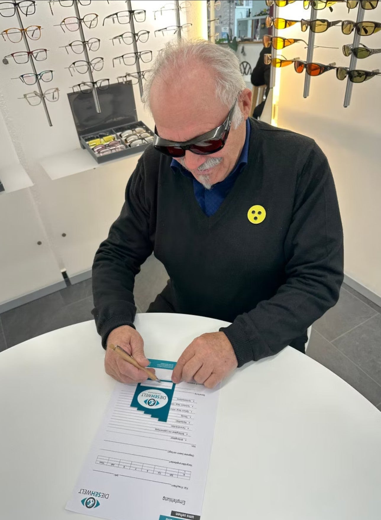 Unterschriftenschablone in Kombination mit Geldscheintest (selbstgemacht)
