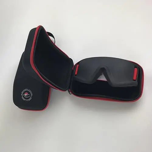 Justa Blindensportmaske im passenden Schutzetui - Rot - Spiel