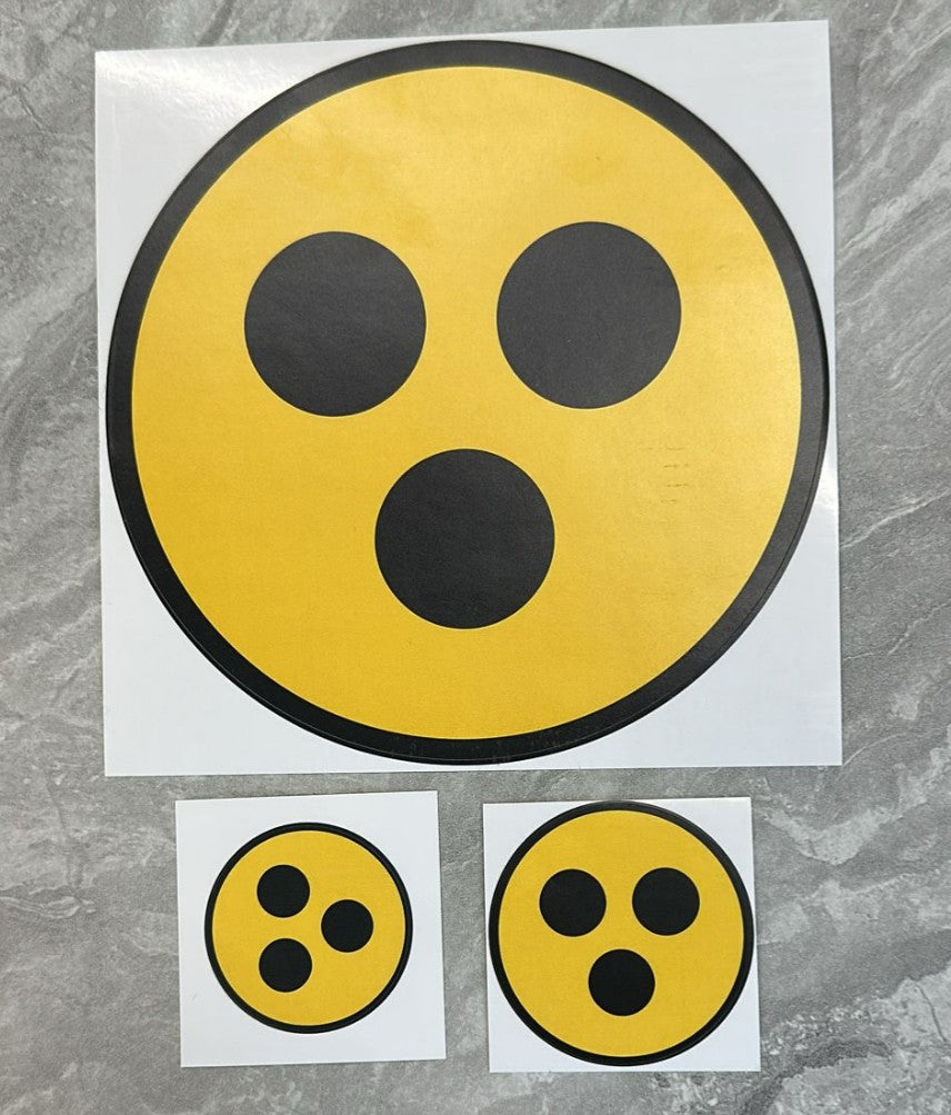 Blindenabzeichen Aufkleber – sichtbar, robust, vielseitig (40 mm | 50 mm | 140 mm)