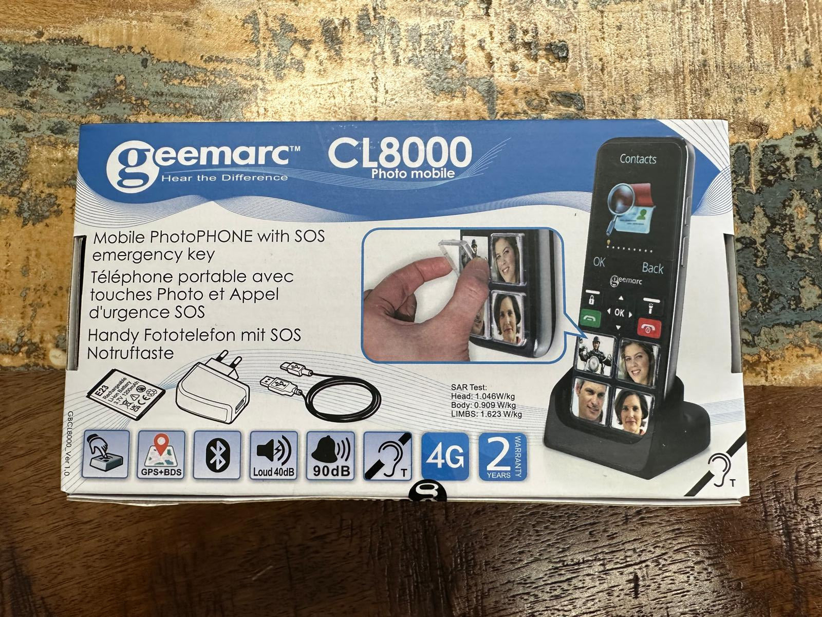 CL8000-Telefon-dieSehweltf-sprechend