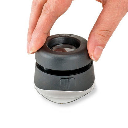 Carson VersaLoupe LED LH-50 – 10× Standlupe mit Fokusverstellung und 5 LEDs