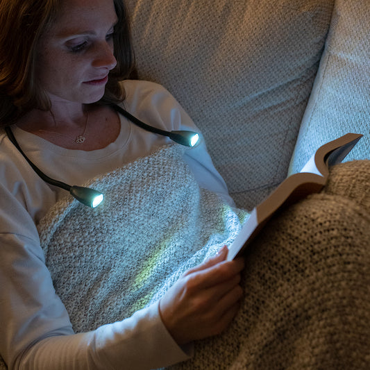 Carson NeckLight NL-10 – Buchlampe & Leselicht zum Umhängen (Schwarz)