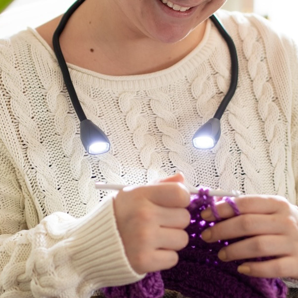 Carson NeckLight NL-10 – Buchlampe & Leselicht zum Umhängen (Schwarz)