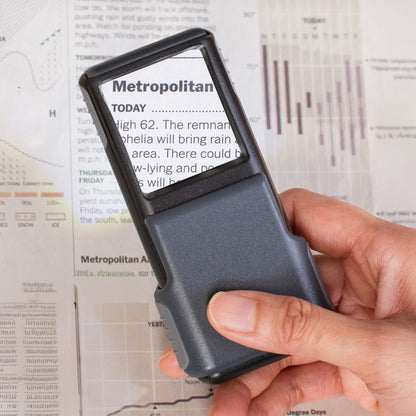 Carson MiniBrite PO-55 – 5× Taschenlupe mit Schutzhülle & LED (Schwarz)